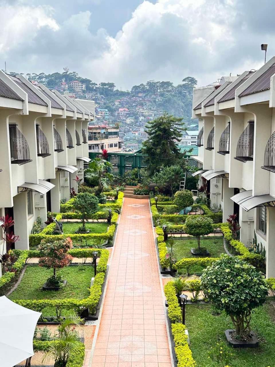 Baguio Holiday Villas Багио Экстерьер фото